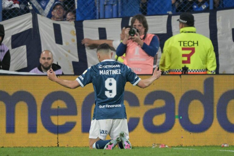 Racing no se sonroja, tiene a Maravilla Martínez, hace negocios y sacudió el plan de Vélez