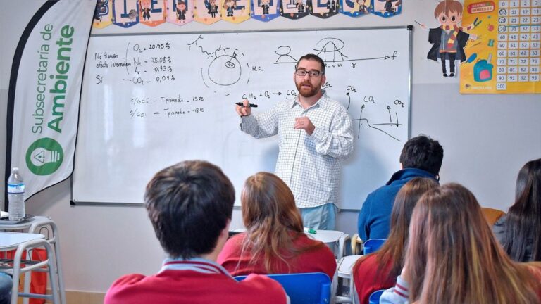 Dos instituciones educativas fueron incluidas en el programa municipal «Huella de Carbono Escolar»