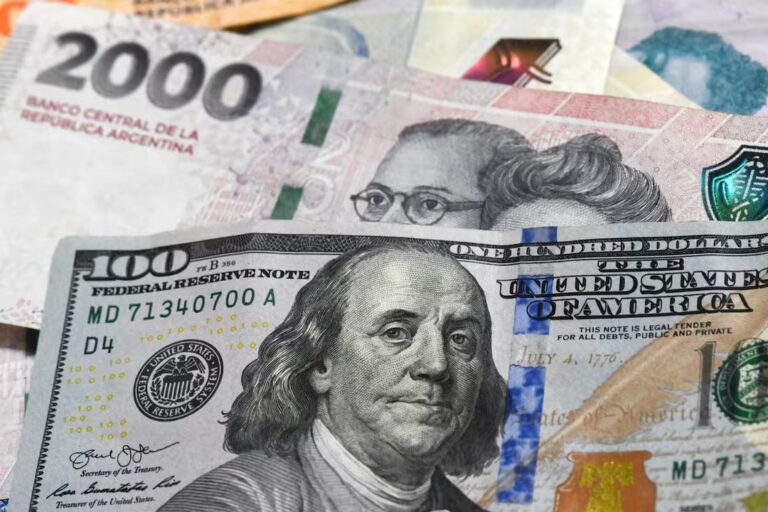 Sigue bajando el dólar en Argentina: a cuánto cotiza este 25 de septiembre?