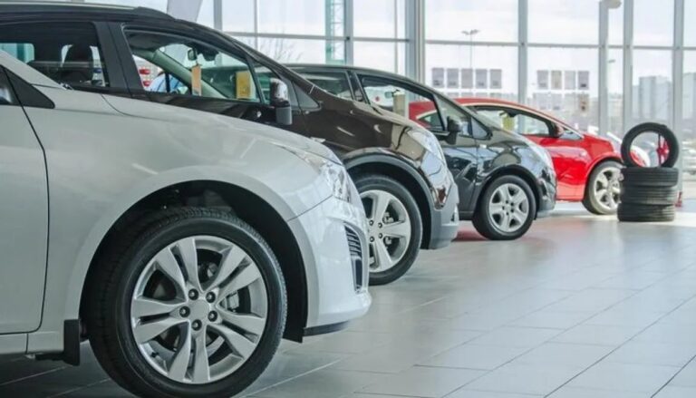 Autos usados y plataformas: la reconversión laboral que generó un boom de ventas en Comodoro