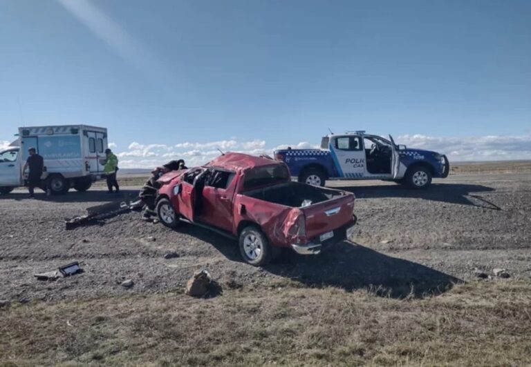 Tragedia en la ruta 40: falleció una mujer y otras dos personas resultaron heridas