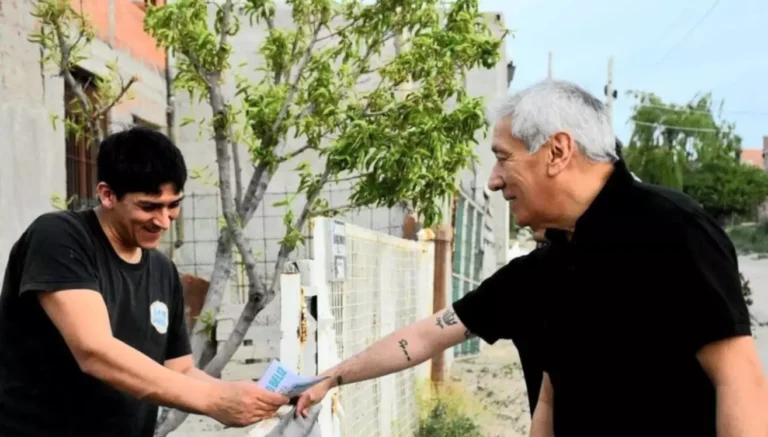 Modo campaña: Béliz recorrió barrios de Puerto Madryn