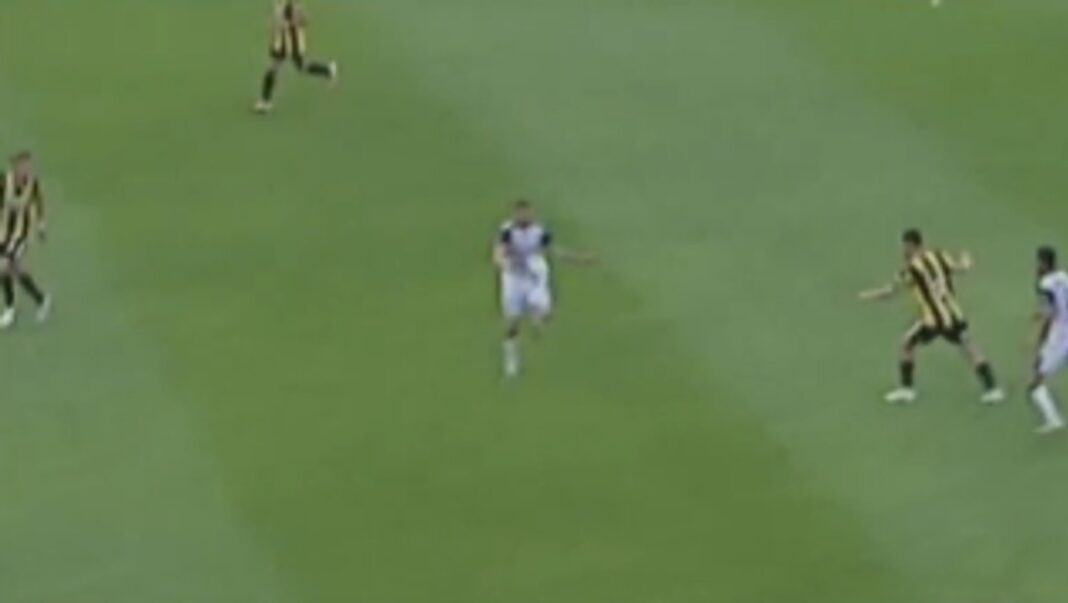 2216265-polemica-en-la-final-por-el-ascenso-los-dos-goles-anulados-a-gimnasia-de-mendoza-ante68eaecdf5e401