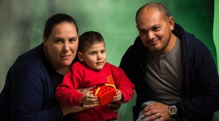 Denuncian que un médico acusado por la muerte de un nene estaría trabajando en Chubut y piden que le suspendan la matrícula