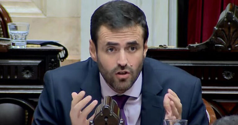 Imputaron por crear fake news a un exdiputado kirchnerista que se reunió con Cristina en San José 1111