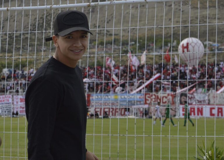 Un compañero de Messi fue el espectador de lujo en Huracán-Petroquímica y en Newbery-CAI: Qué hacía en Comodoro?