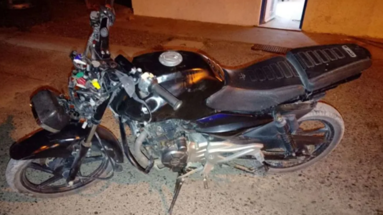 Secuestran una moto sin documentación tras un incidente en un local nocturno