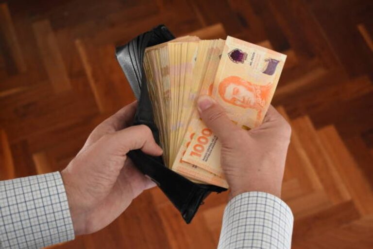 Una billetera virtual ofrece hasta $71.000 de ahorro mensual en combustibles en todo el país