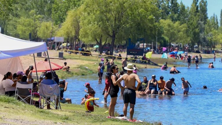 Se intensifica el calor en Neuquén: anuncian una de las olas más fuertes del verano