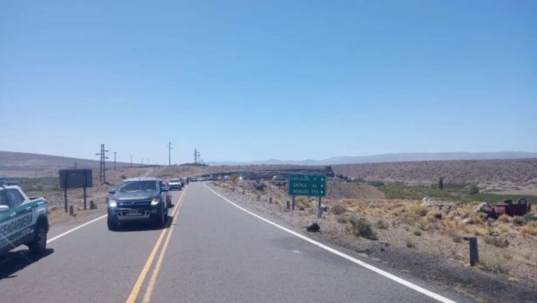 Choque fatal en la Ruta 242: Las víctimas eran trabajadores de Termas Copahue y Figueroa expresó su pesar