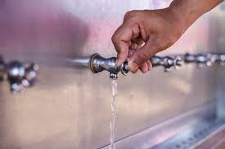 Cortaron el agua en 24 barrios de las zonas sur y central de Comodoro