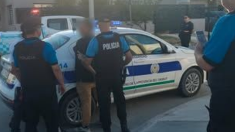 Pelea en un colectivo de la línea 4 terminó con tres detenidos