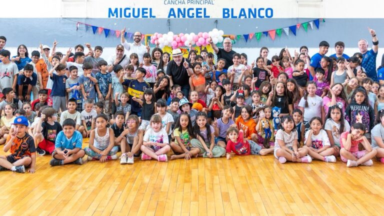 «Año a año las colonias municipales se superan»