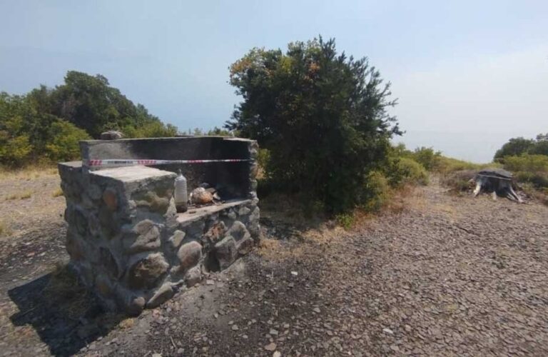 En plena emergencia en la Cordillera, multaron a una pareja por hacer un asado en una zona prohibida del Parque Los Alerces