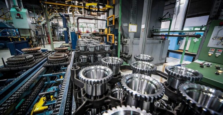 Industria. Se desplomó un 8,7% y no encuentra piso