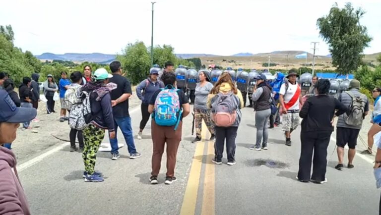 Ruta 40: Gendarmería aplicó el protocolo antipiquetes y liberó el tránsito