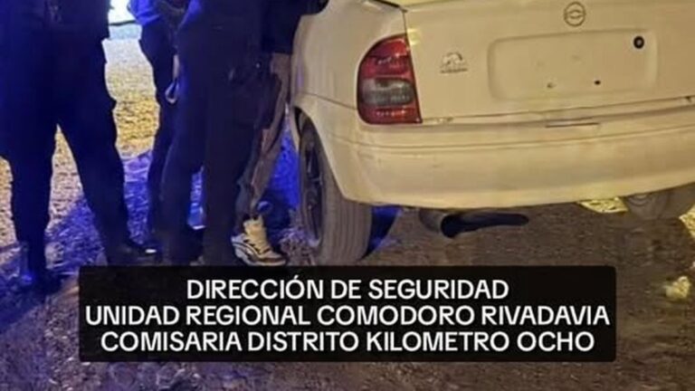 Quisieron atropellar a una policía en Km 8