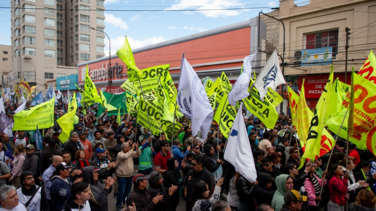 En Comodoro hubo movilización contra los cambios laborales