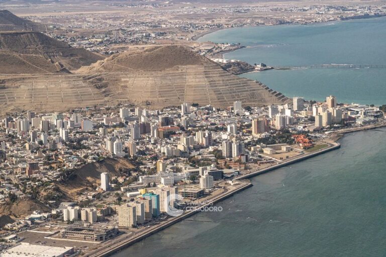 Buscan intensamente a una adolescente de 16 años en Comodoro