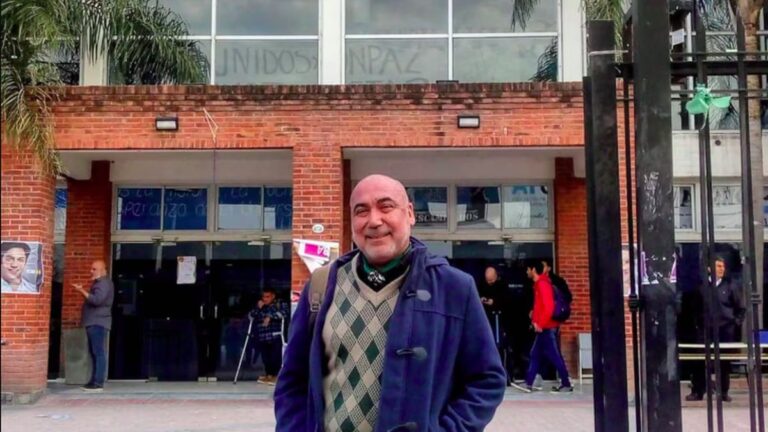 Quién era el profesor cuyo cuerpo fue encontrado maniatado en su casa de Caballito