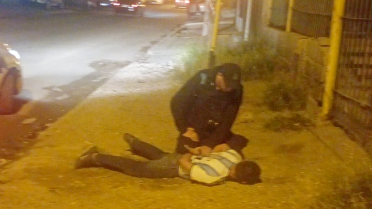 Ingresó a una vivienda del San Cayetano y lo sorprendió el dueño