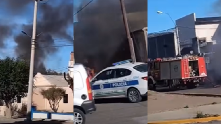 Cuatro autos ardieron frente a una comisaría y se investiga si fue intencional