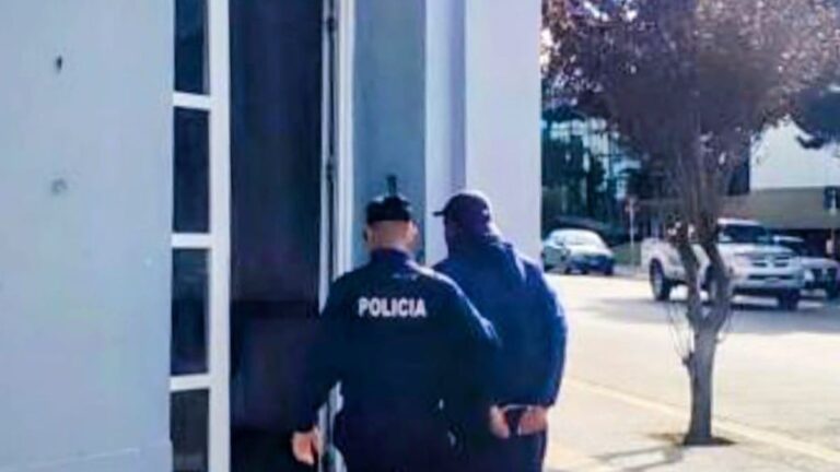 Caminaba por el Centro y tenía pedido de captura