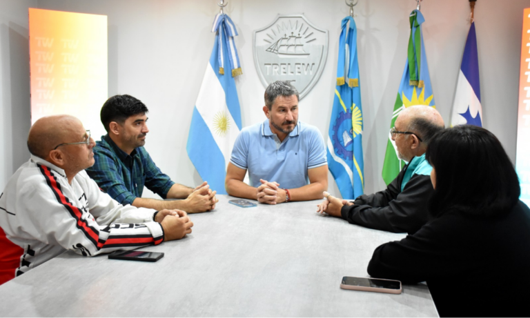 Avanzan gestiones para retomar la construcción de viviendas en barrio Barracas de Trelew