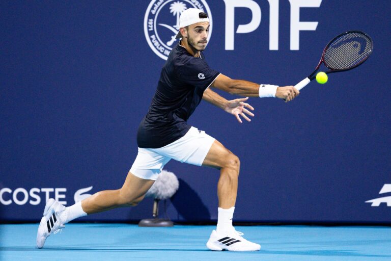Jueves deportivo: tenis, fútbol y automovilismo en pantalla