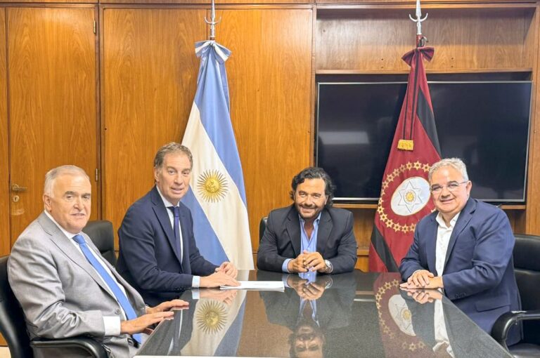 Nuevo plazo para que provincias se sumen a plan de deudas