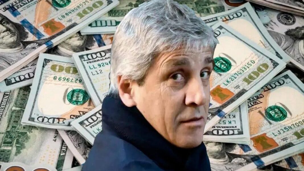 Logotipos del Banco Mundial y del Fondo Monetario Internacional (FMI) sobre un gráfico financiero.