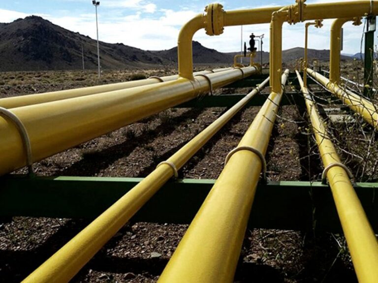 Mapa esquemático del Gasoducto del Pacífico conectando Neuquén con Concepción en Chile