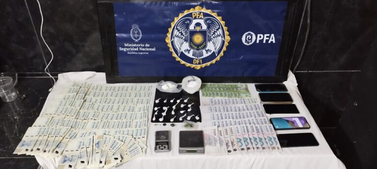 Operativo policial de allanamiento en Puerto Madryn, Chubut