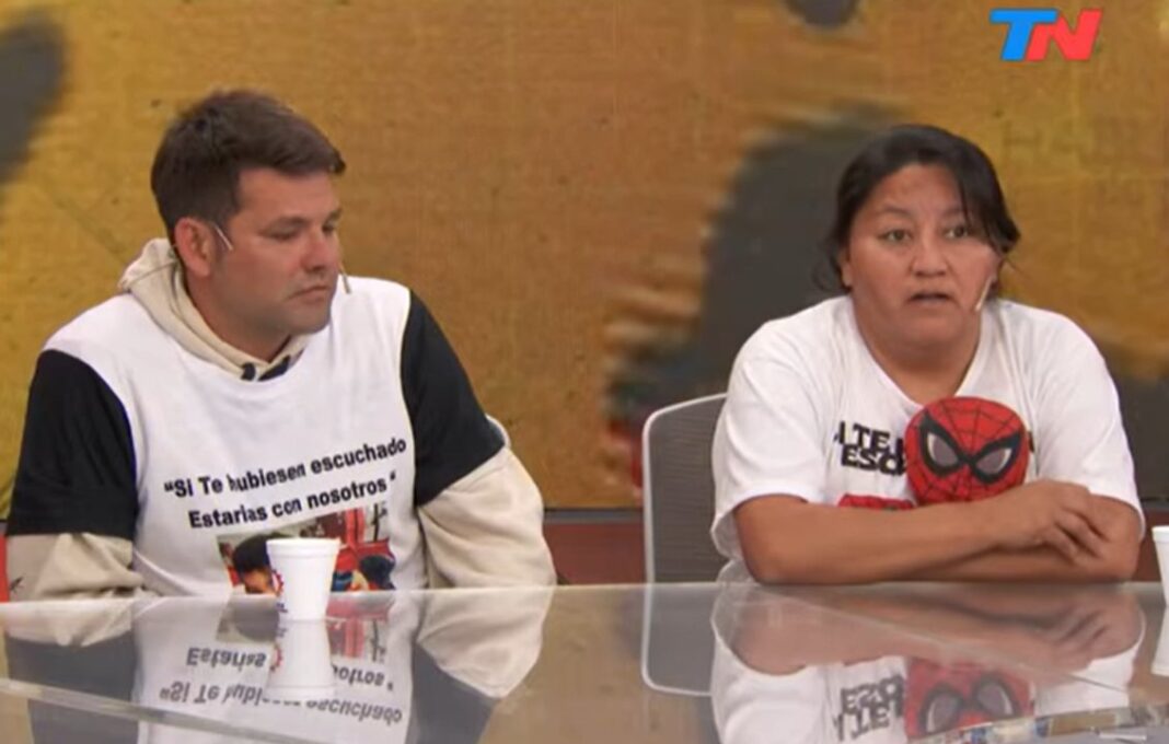 Luis, padre de Ángel, y Lorena, su pareja, en una entrevista previa a la marcha.