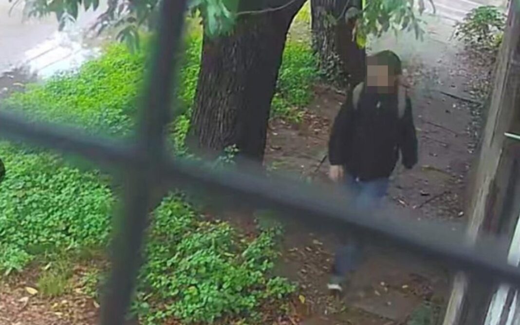 Ilustración genérica de una cinta amarilla de investigación policial.