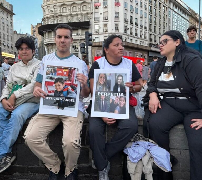 Madrastra de Ángel cuestiona al Colegio de Psicólogos de Chubut