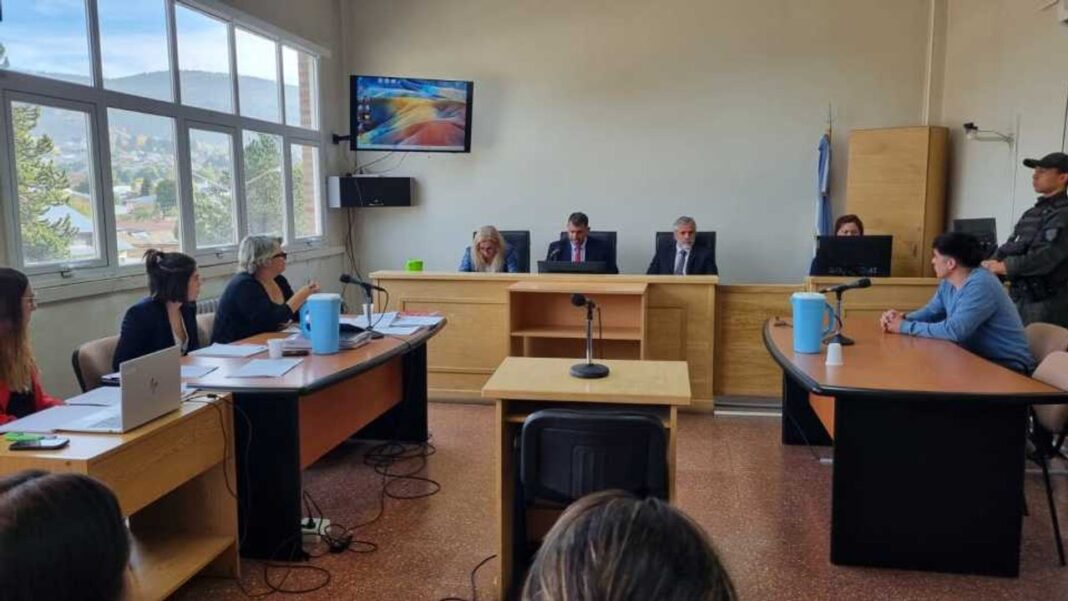 Edificio de tribunales de Justicia en la ciudad de Esquel, Chubut.