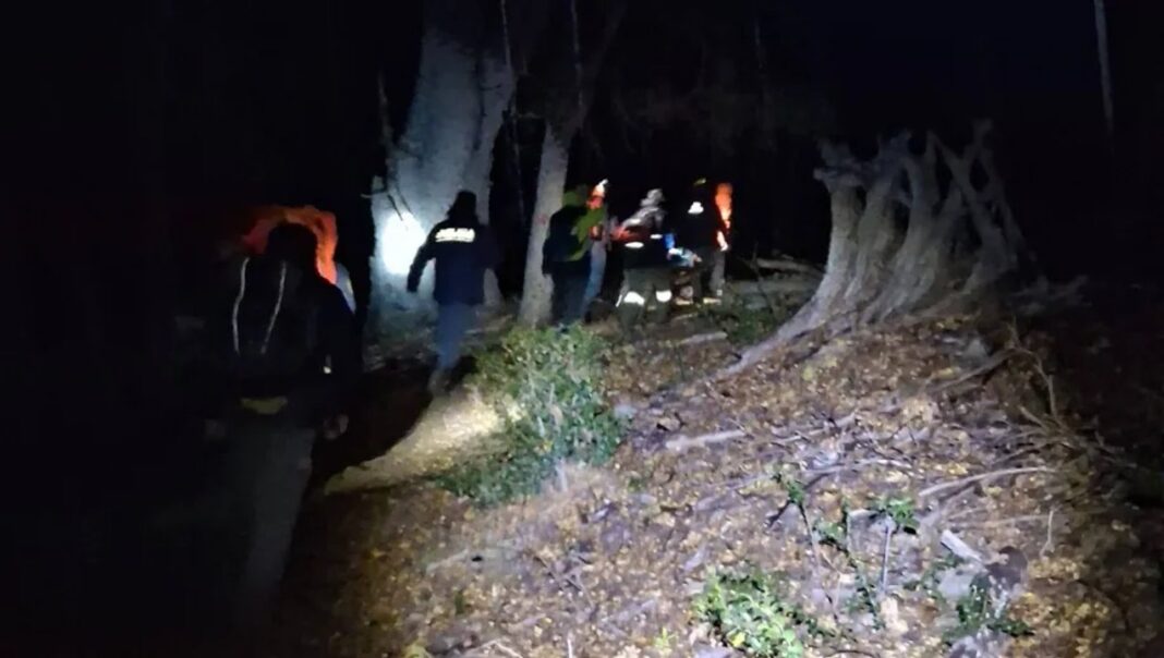 Operativo de rescate en cerro montañoso de la Patagonia