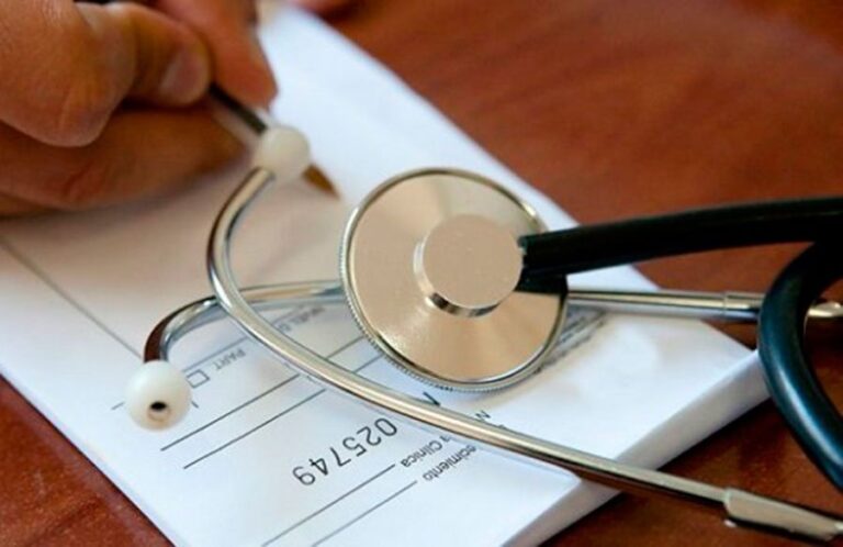 Decreto Nº 508 licencias por enfermedad empleados públicos Chubut