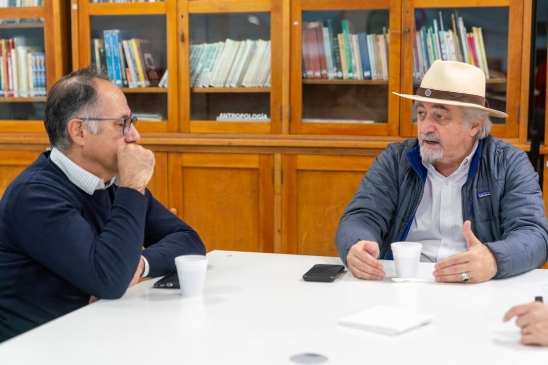 Reunión entre intendente Macharashvili y secretario Wisky por Hospital Militar