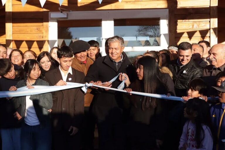Fachada del nuevo edificio del CPEM 109 en Chorriaca