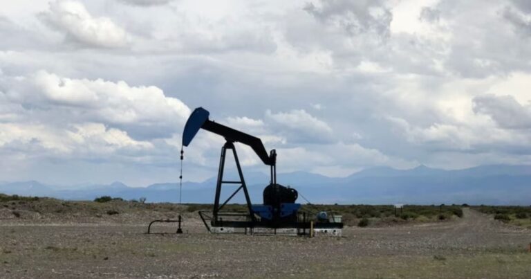 Explosión de camión cisterna en yacimiento petrolero Chachahuen Sur