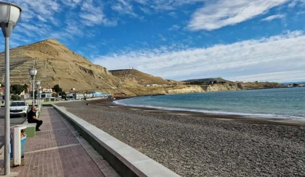 Cielo parcialmente nublado sobre Comodoro Rivadavia
