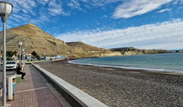 Cielo parcialmente nublado sobre Comodoro Rivadavia