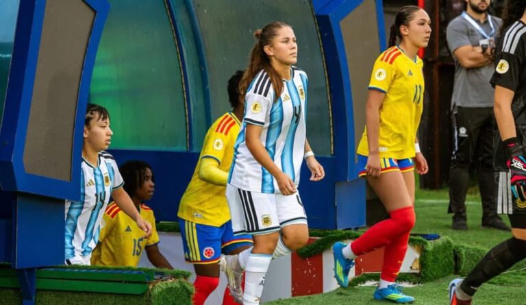 Emma Díaz con la camiseta de la Selección Argentina Sub 17