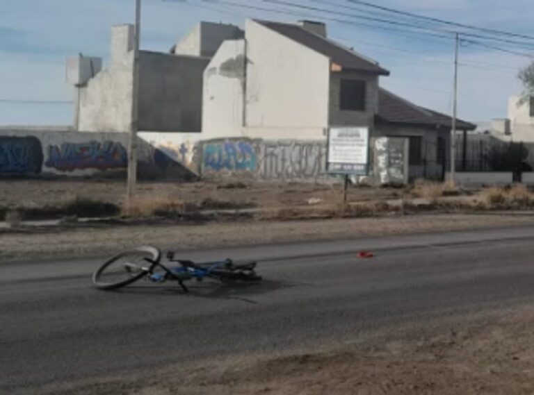 Ciclista y niño en bicicleta tras siniestro vial en Ruta 3, Caleta Olivia