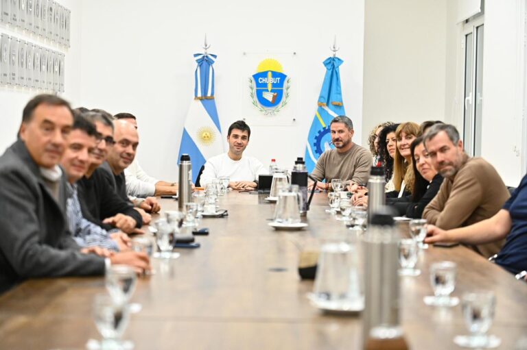 Reunión entre autoridades de Chubut y representantes de la Cámara de Industria y Comercio