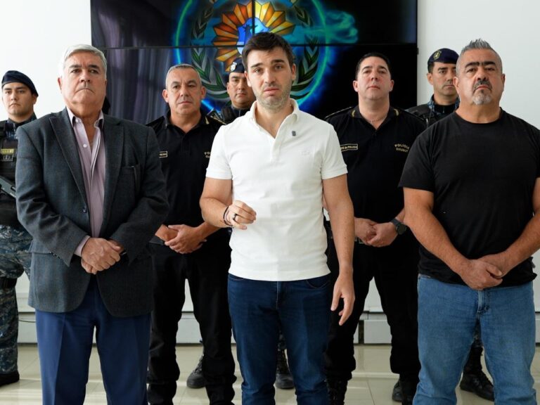Gobernador Ignacio Torres en conferencia de prensa sobre Ley Antimafia