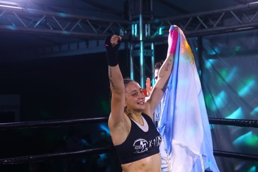 Yocelyn La Yoko Balboa en Tailandia antes de su debut en muay thai