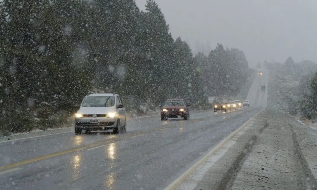 Alerta amarilla por lluvias y nieve en la cordillera de Chubut